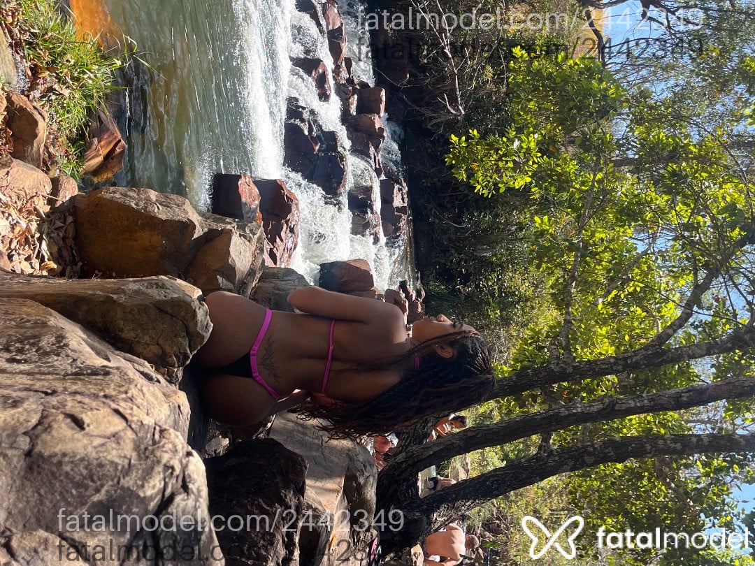 Acompanhante mulher morena (o) de olhos pretos em Brasília - Byzinha