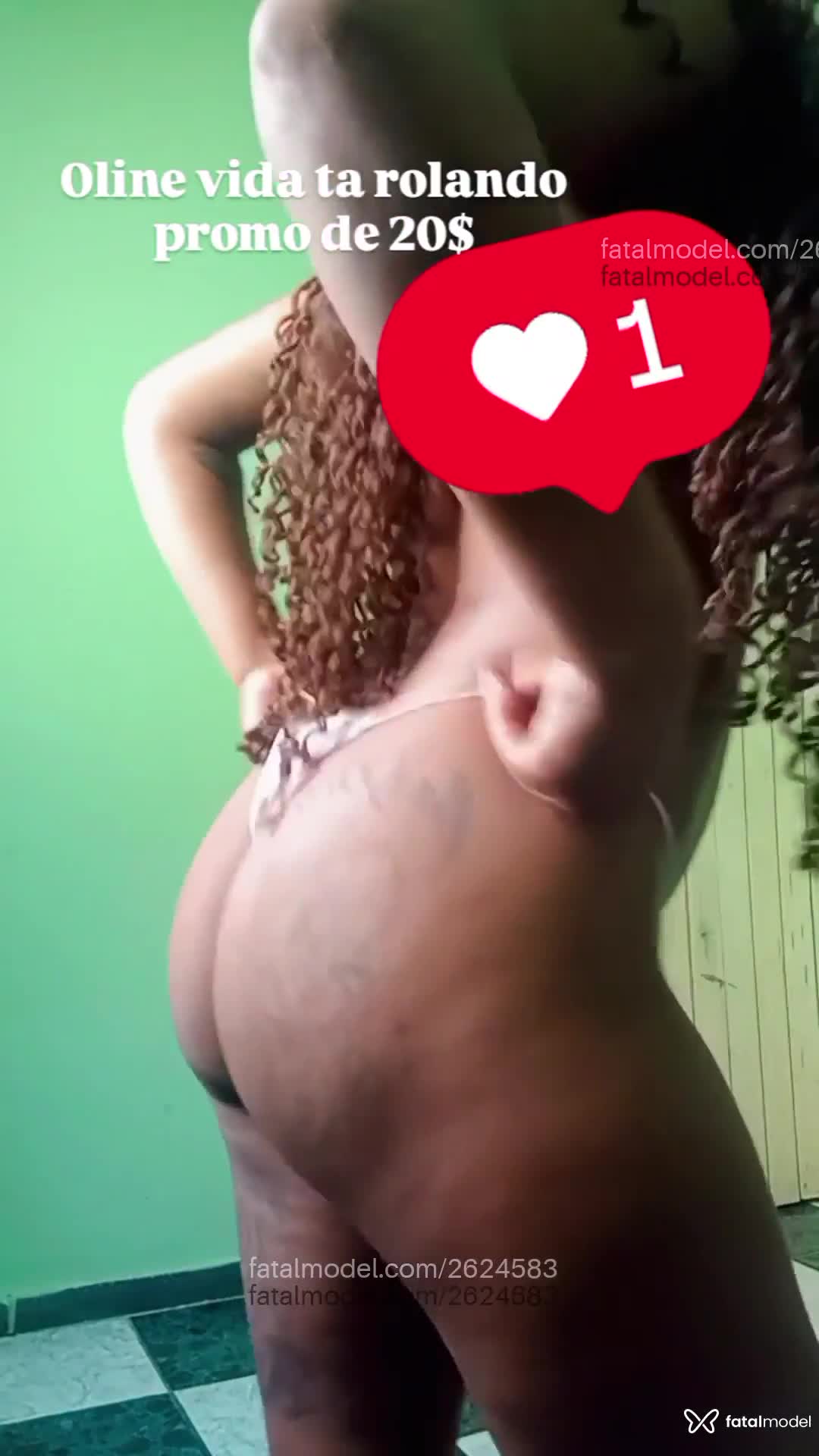 Acompanhante mulher com cabelo castanho de olhos castanhos em Virtual Acompanhante mulher com cabelo castanho de olhos castanhos em Virtual - Aylla Ywmmi