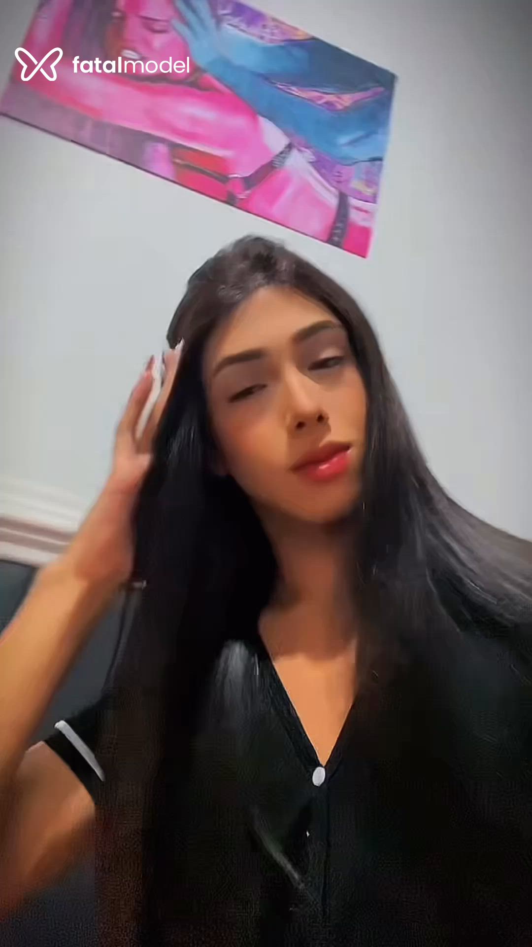 Acompanhante mulher trans com cabelo castanho de olhos verdes em Linhares - Letícia Bitencount
