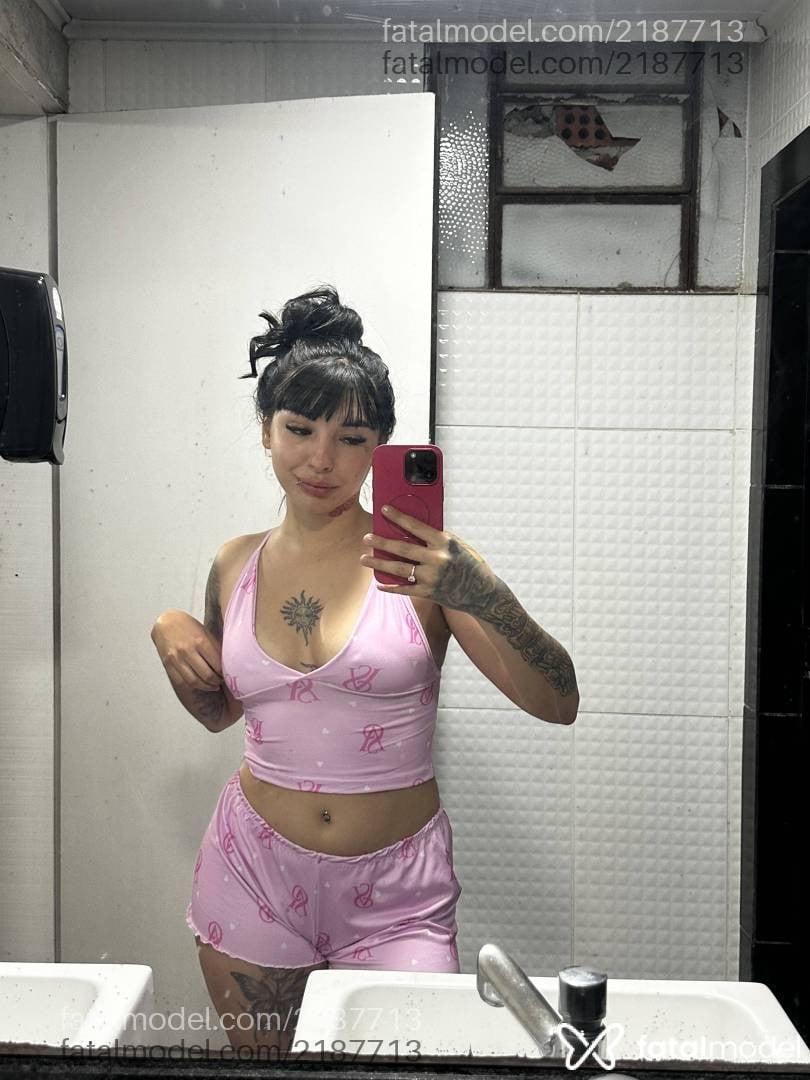 Acompanhante mulher morena (o) de olhos castanhos - Ayumi