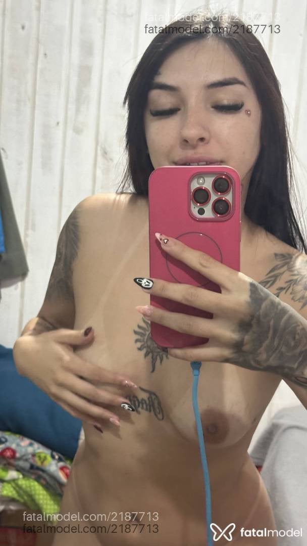 Acompanhante mulher morena (o) de olhos castanhos - Ayumi