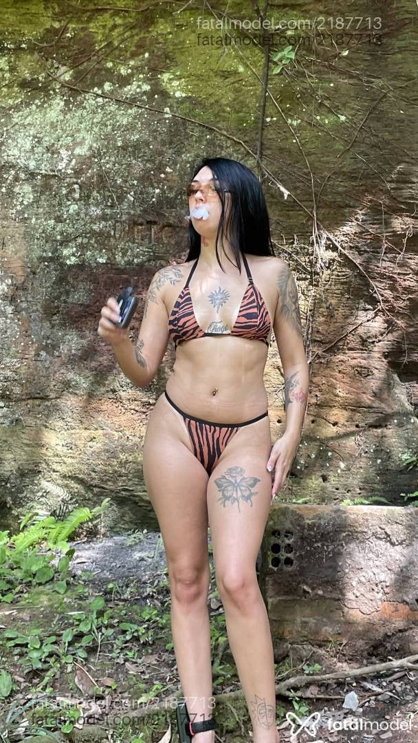 Acompanhante mulher morena (o) de olhos castanhos - Ayumi Acompanhante mulher morena (o) de olhos castanhos - Ayumi