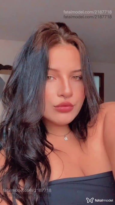 Acompanhante mulher morena (o) de olhos verdes em Alegrete - Melissa Self