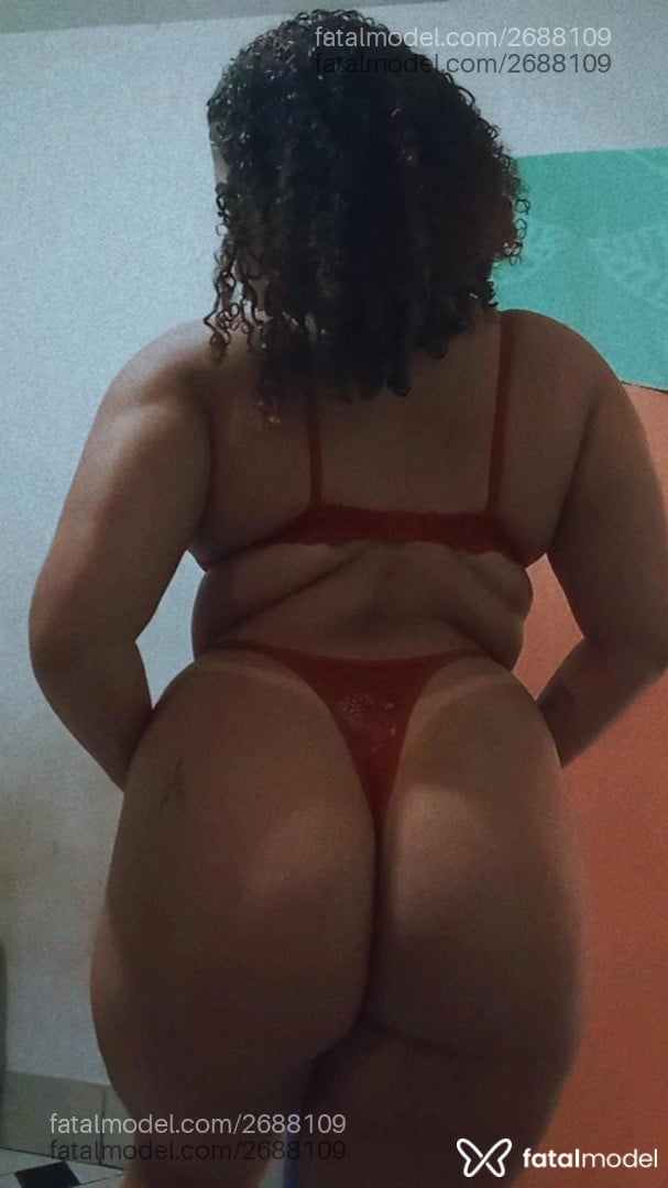 Acompanhante mulher com cabelo castanho de olhos mel em Cariacica Acompanhante mulher com cabelo castanho de olhos mel em Cariacica - Larissa