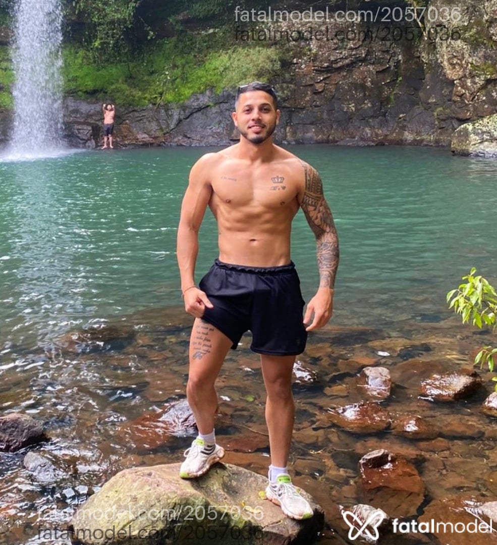 Acompanhante homem morena (o) de olhos pretos em Balneário Camboriú - Thales Gusman