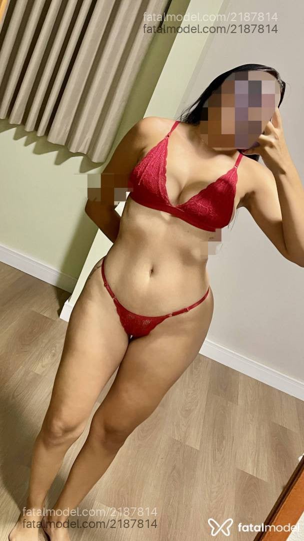 Acompanhante mulher morena (o) de olhos castanhos - Bruna