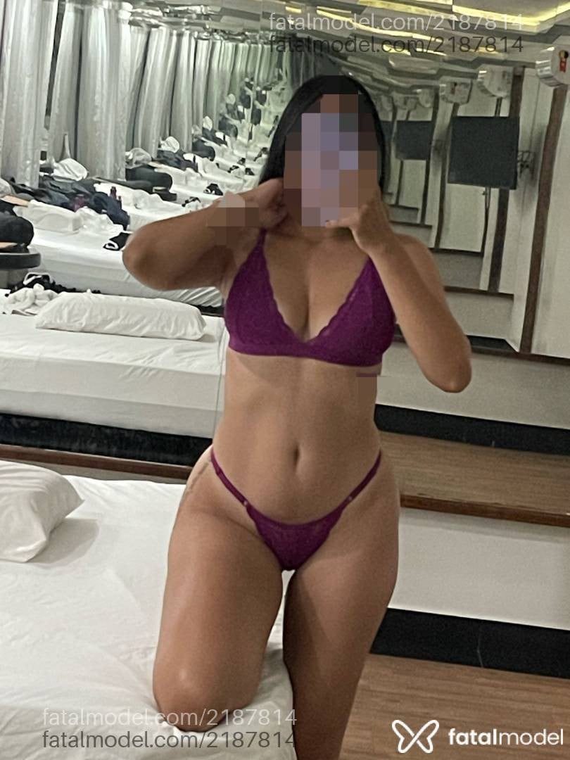 Acompanhante mulher morena (o) de olhos castanhos - Bruna
