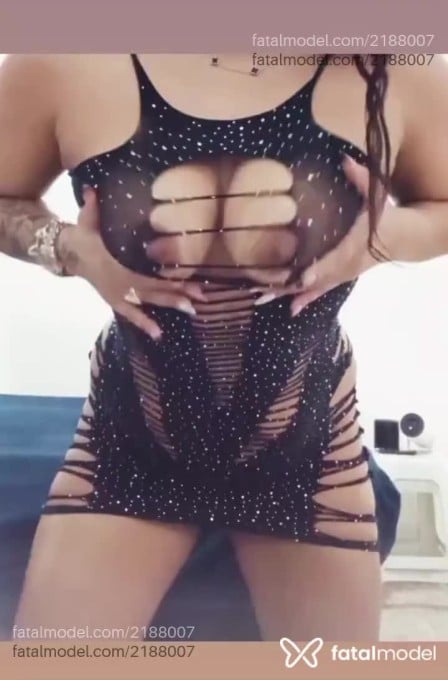 Acompanhante mulher com cabelo castanho de olhos castanhos - Aghata Acompanhante mulher com cabelo castanho de olhos castanhos - Aghata