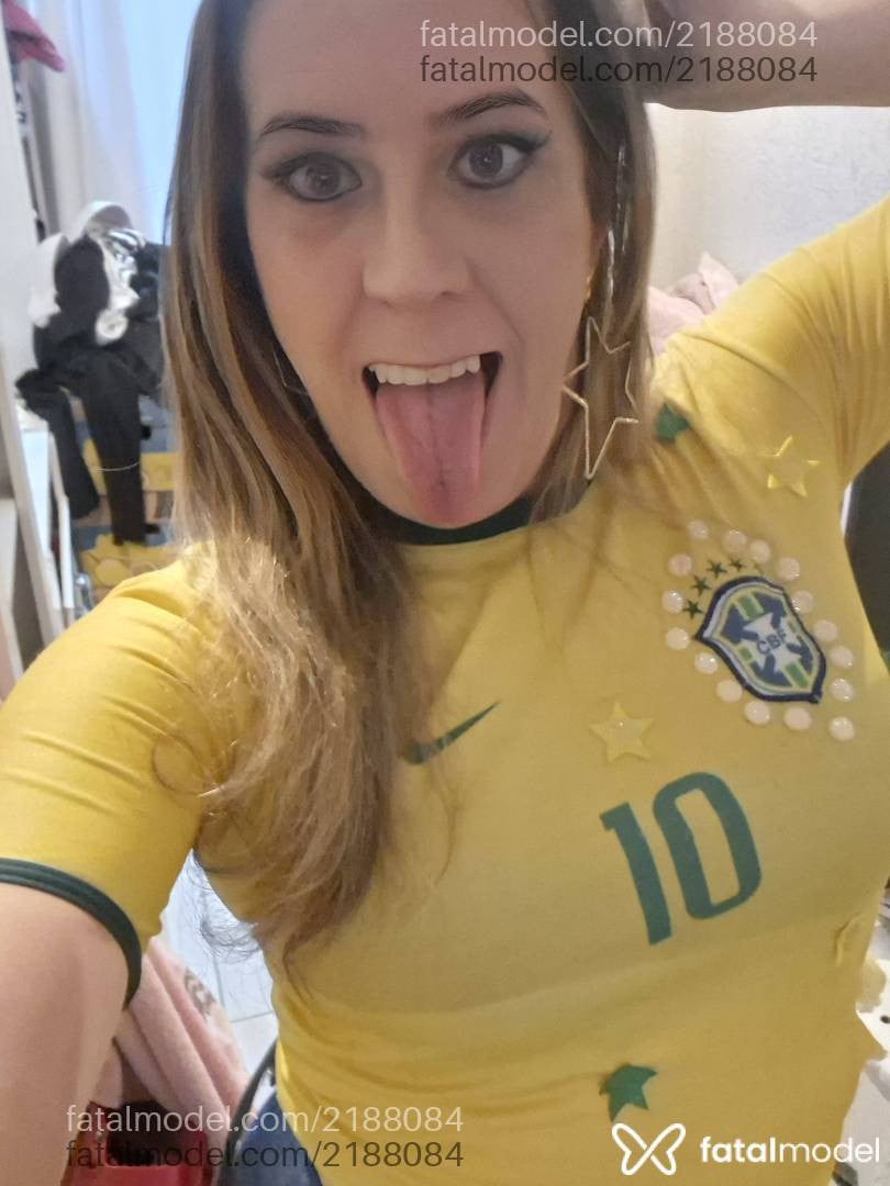 Acompanhante mulher trans loira (o) de olhos verdes em Curitiba Acompanhante mulher trans loira (o) de olhos verdes em Curitiba - Stefany Strela
