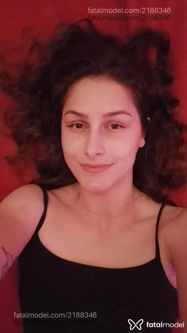 Acompanhante mulher ruiva (o) de olhos mel - Foxy