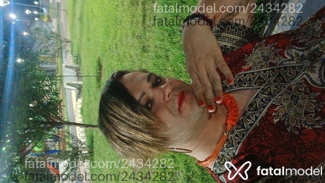 Acompanhante mulher trans com cabelo castanho de olhos castanhos em Birigui - Nathely Tedesco