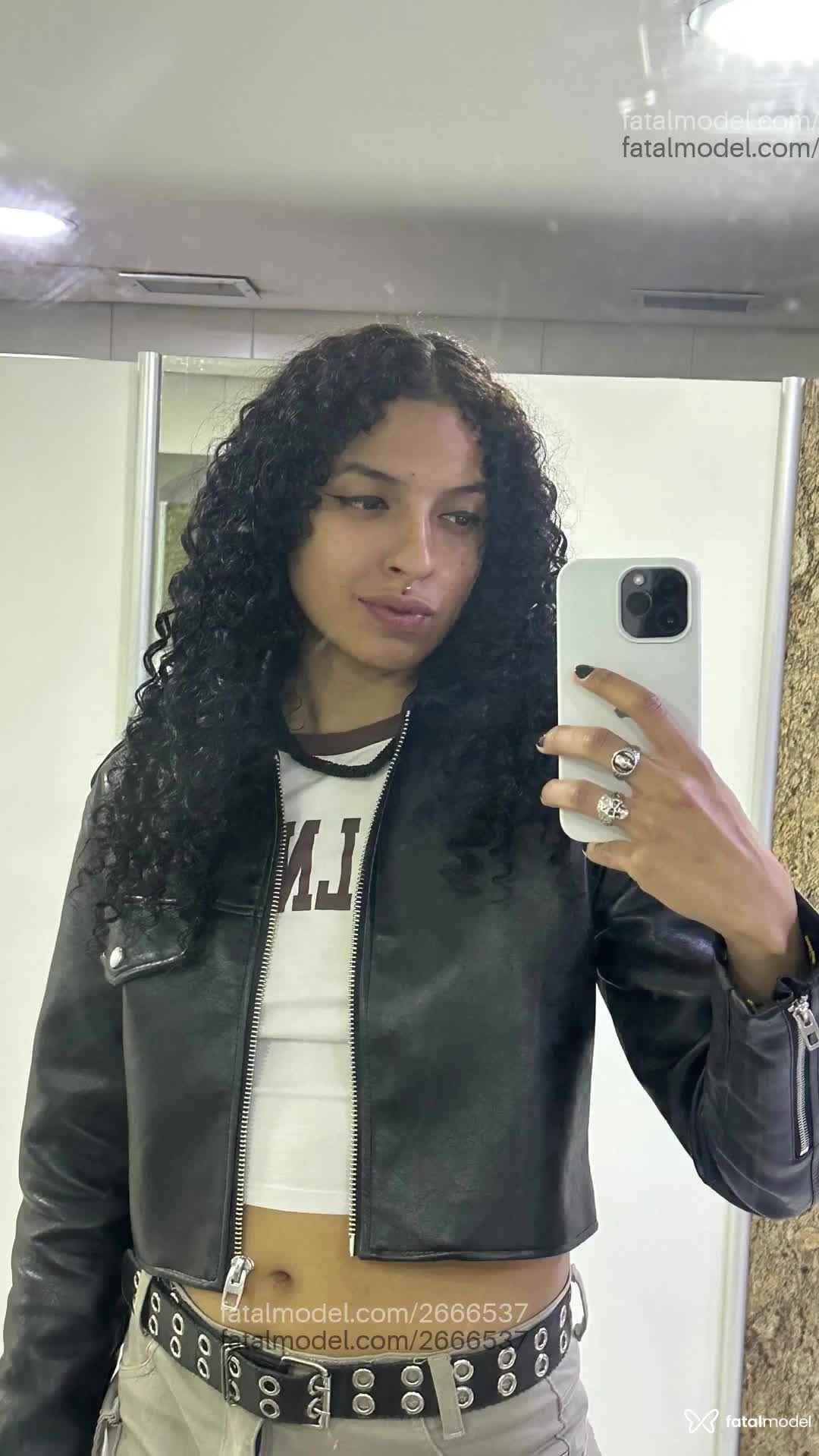 Acompanhante mulher morena (o) de olhos castanhos em São Paulo - Ciara Serrano