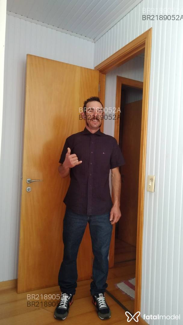 Acompanhante homem com cabelo castanho de olhos mel em Caxias do Sul - Matiel