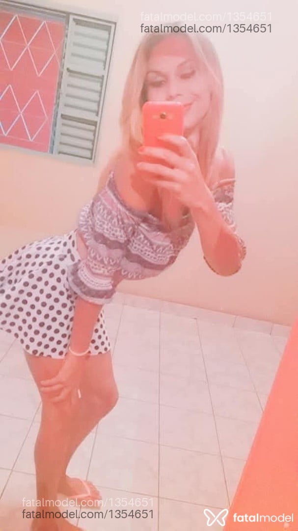 Acompanhante travesti loira (o) de olhos verdes em Ribeirão das Neves - Angel