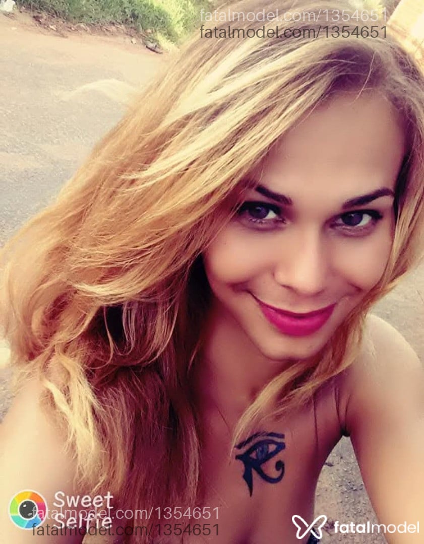 Acompanhante travesti loira (o) de olhos verdes em Ribeirão das Neves - Angel