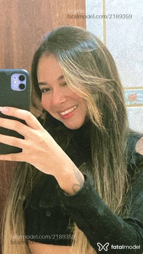 Acompanhante mulher loira (o) de olhos castanhos em Teixeira de Freitas - Lara Tavares
