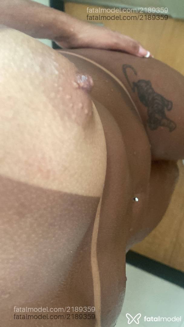 Acompanhante mulher morena (o) de olhos castanhos - Lara Tavares