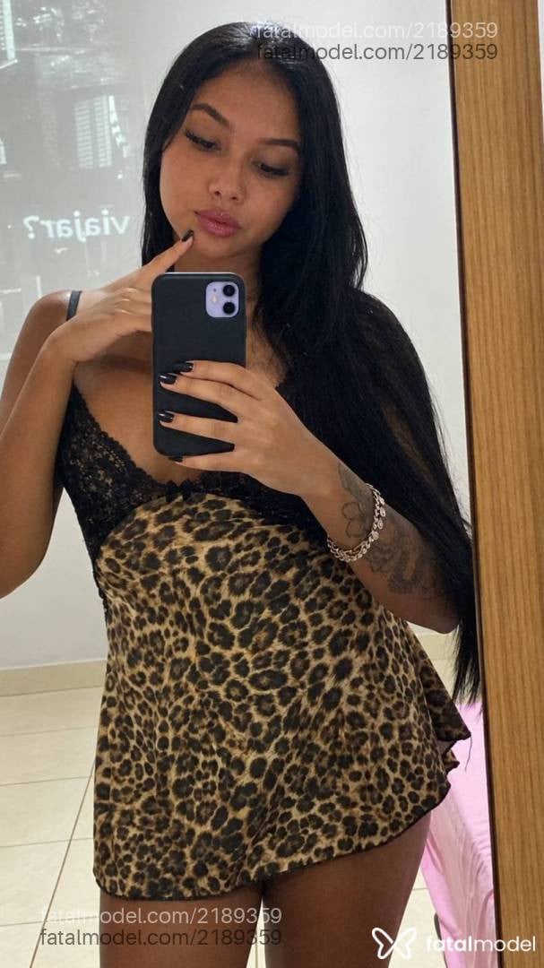 Acompanhante mulher morena (o) de olhos castanhos - Lara Tavares