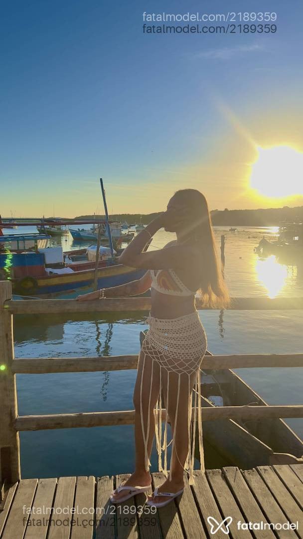 Acompanhante mulher loira (o) de olhos castanhos em Porto Seguro - Lara