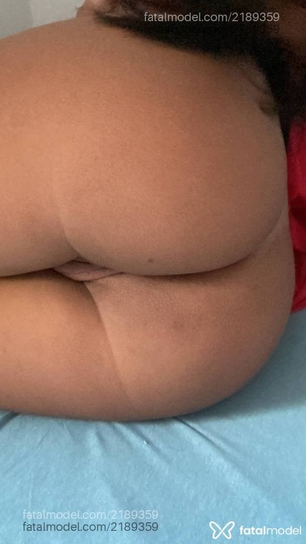 Acompanhante mulher morena (o) de olhos castanhos - Lara Tavares