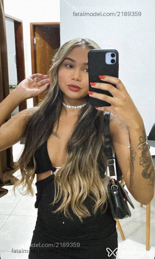 Acompanhante mulher loira (o) de olhos castanhos em Teixeira de Freitas - Lara Tavares