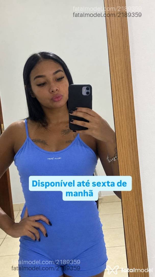 Acompanhante mulher morena (o) de olhos castanhos - Lara Tavares