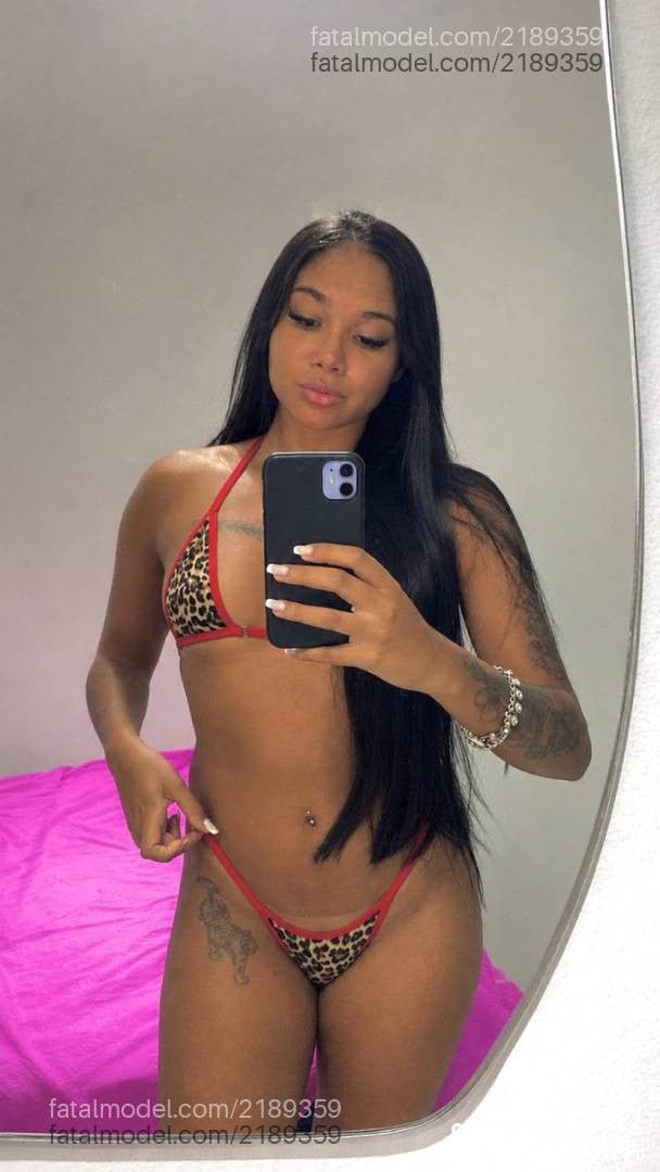 Acompanhante mulher morena (o) de olhos castanhos - Lara Tavares