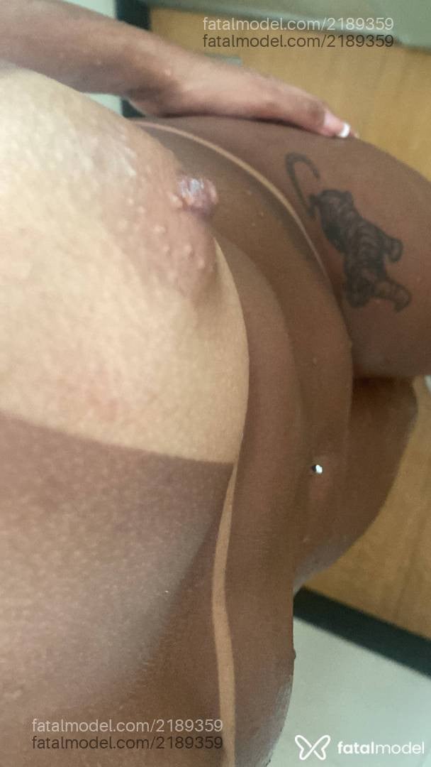 Acompanhante mulher morena (o) de olhos castanhos - Lara Tavares