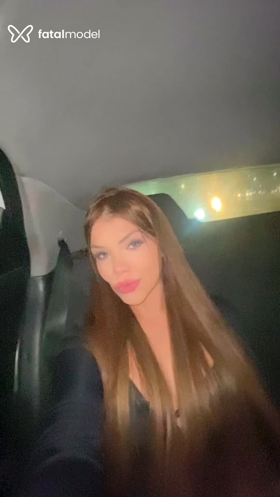 Acompanhante mulher com cabelo castanho de olhos verdes - Catherine Acompanhante mulher com cabelo castanho de olhos verdes - Catherine