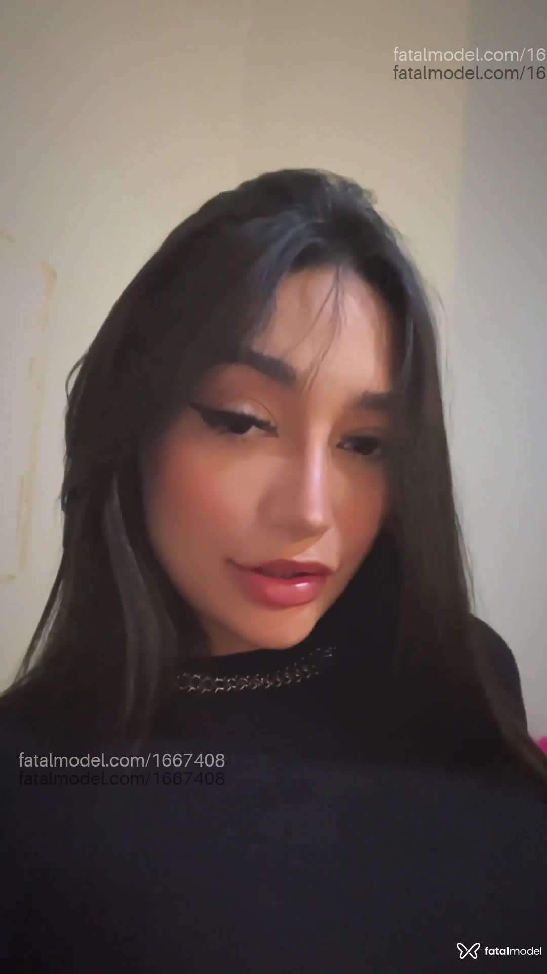 Acompanhante mulher com cabelo castanho de olhos castanhos em Virtual - Mirela