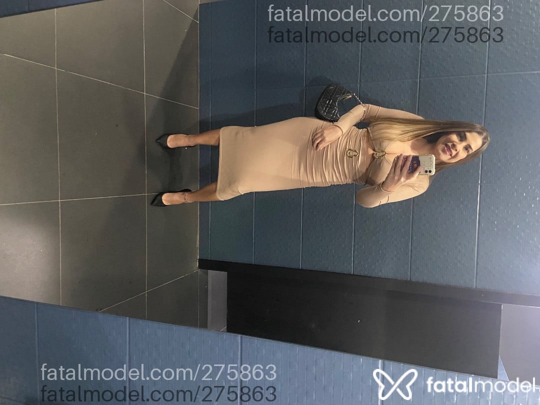 Acompanhante mulher loira (o) de olhos castanhos em Balneário Camboriú - Carla Vitória