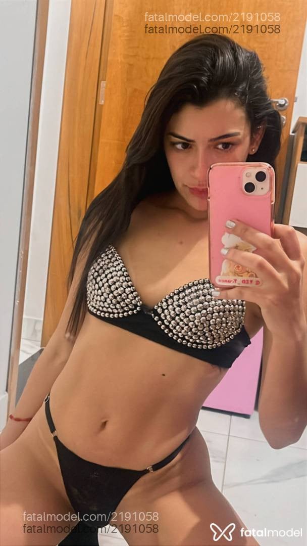 Acompanhante mulher morena (o) de olhos castanhos em Taboão da Serra - Lolla