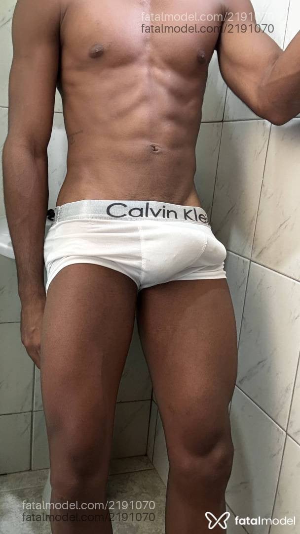Acompanhante homem morena (o) de olhos castanhos em Uberaba Acompanhante homem morena (o) de olhos castanhos em Uberaba - Srsants