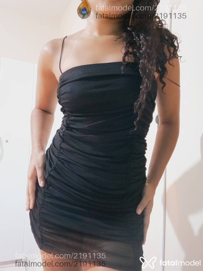 Acompanhante mulher com cabelo castanho de olhos castanhos em Taubaté - Sarah Zenthai