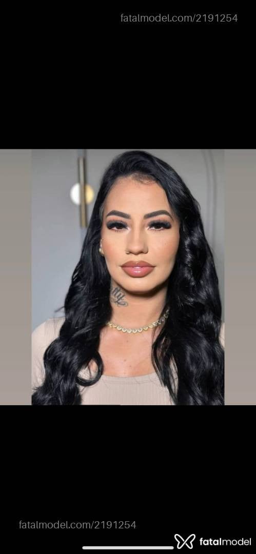 Acompanhante mulher morena (o) de olhos castanhos - Pérola