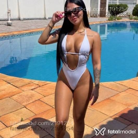 Acompanhante mulher morena (o) de olhos castanhos - Pérola