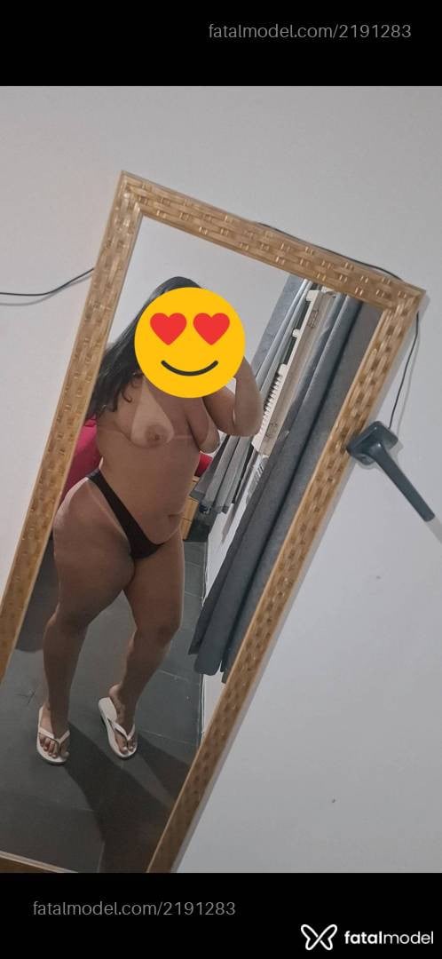 Acompanhante mulher morena (o) de olhos castanhos - Melissa