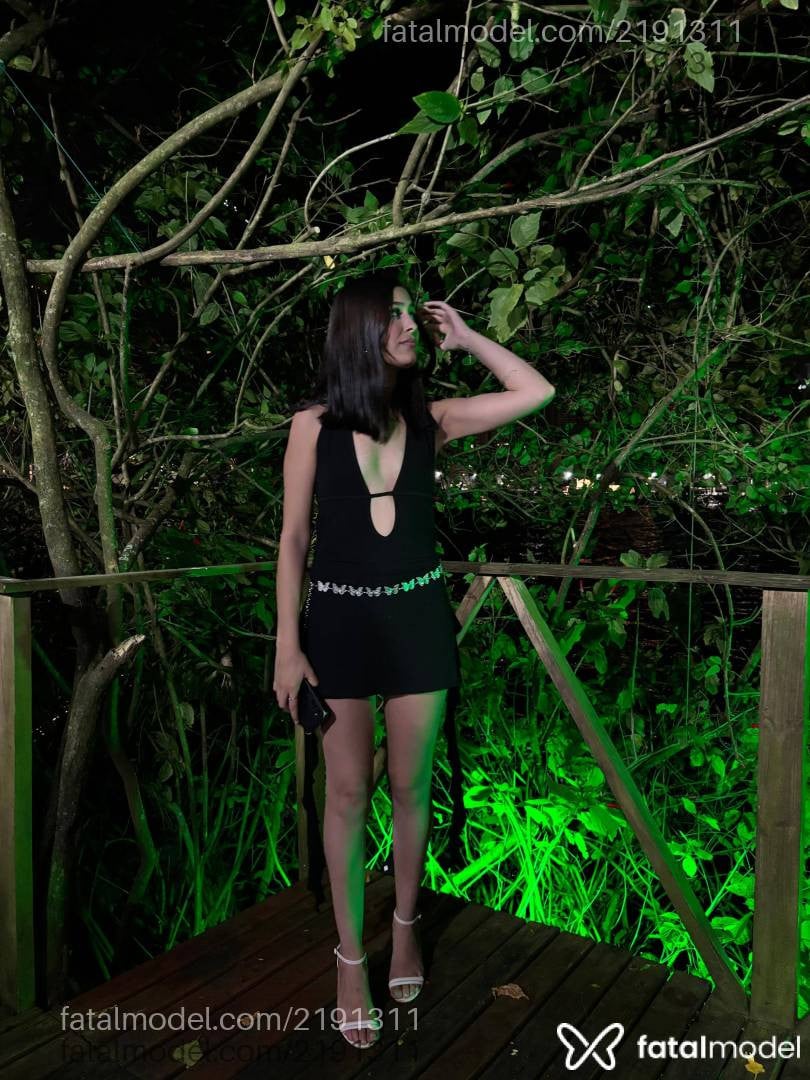 Acompanhante mulher com cabelo castanho de olhos pretos em Virtual - Gabyby