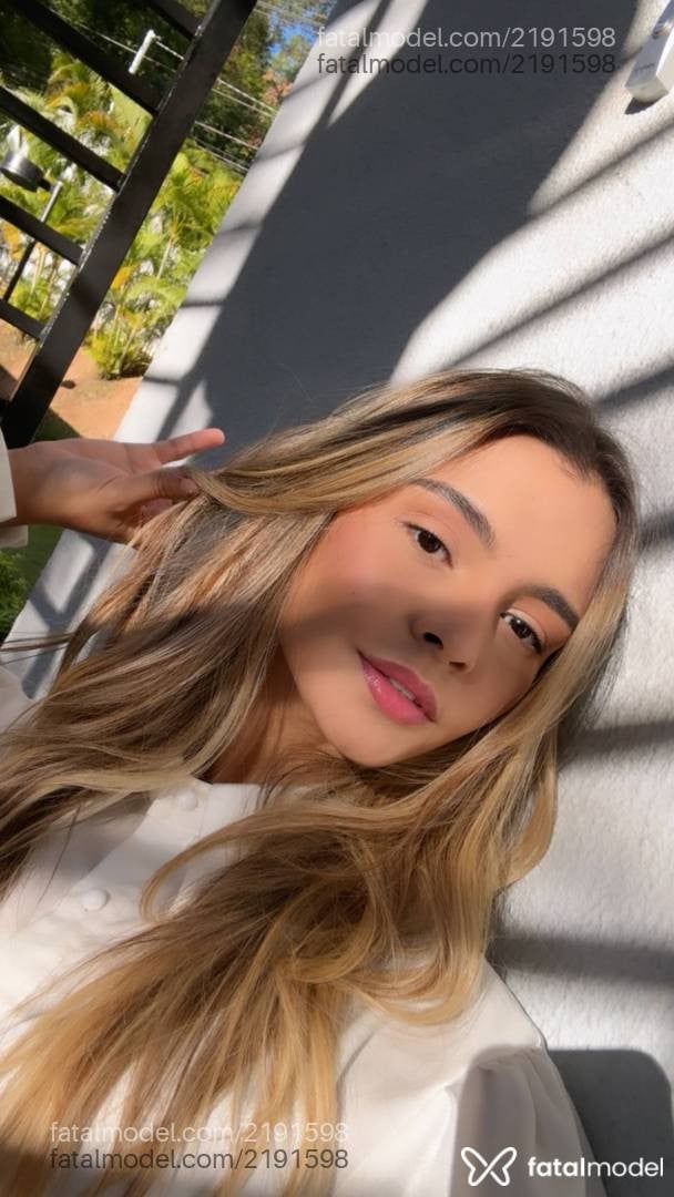 Acompanhante mulher loira (o) de olhos castanhos em São Paulo - Madu