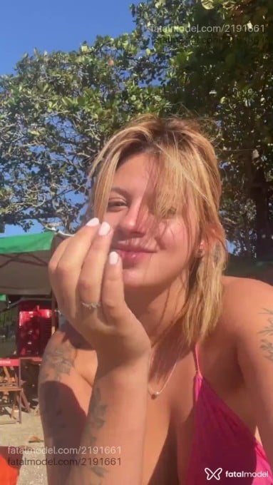 Acompanhante mulher com cabelo castanho de olhos castanhos em São Paulo - Emily Martins