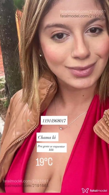 Acompanhante mulher com cabelo castanho de olhos castanhos em São Paulo - Emily Martins