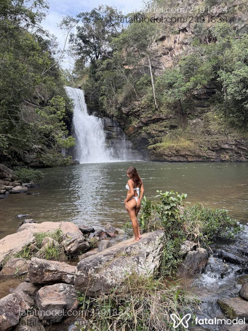Acompanhante mulher morena (o) de olhos castanhos em Brasília - Anny