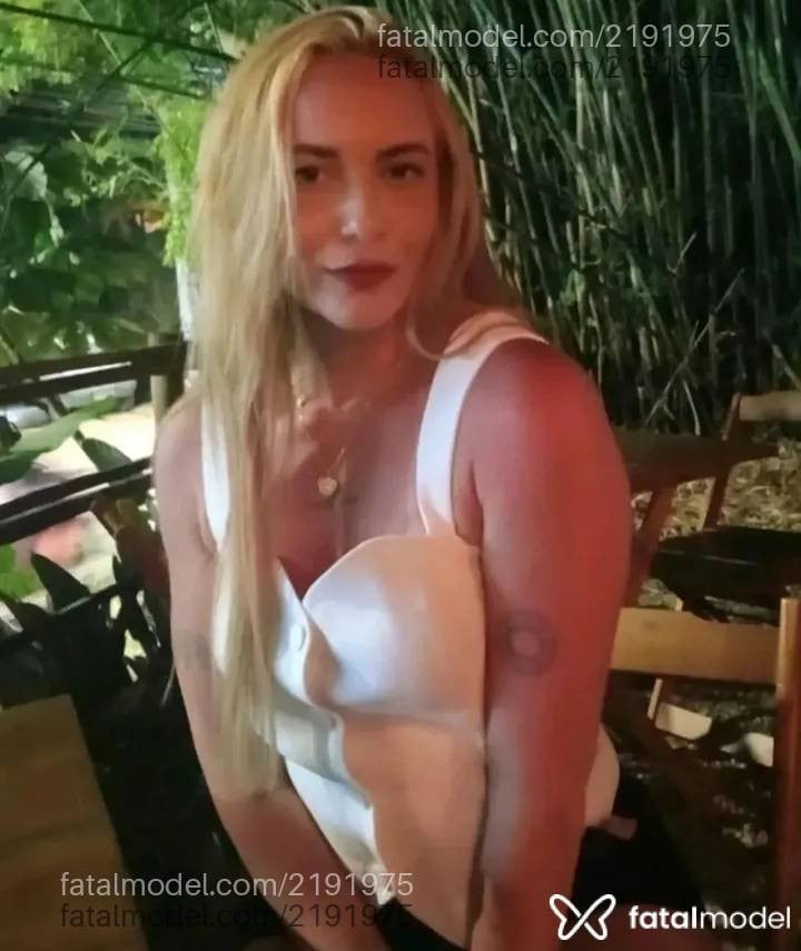 Acompanhante mulher ruiva (o) de olhos castanhos - Mariana