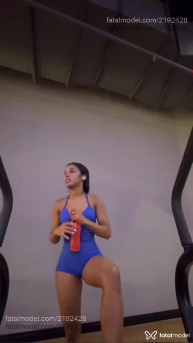 Acompanhante mulher com cabelo castanho de olhos pretos em São Paulo - Tay Coelho