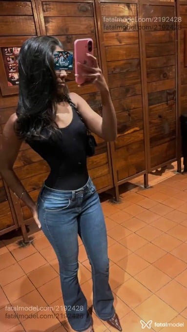 Acompanhante mulher com cabelo castanho de olhos pretos em São Paulo - Tay Coelho