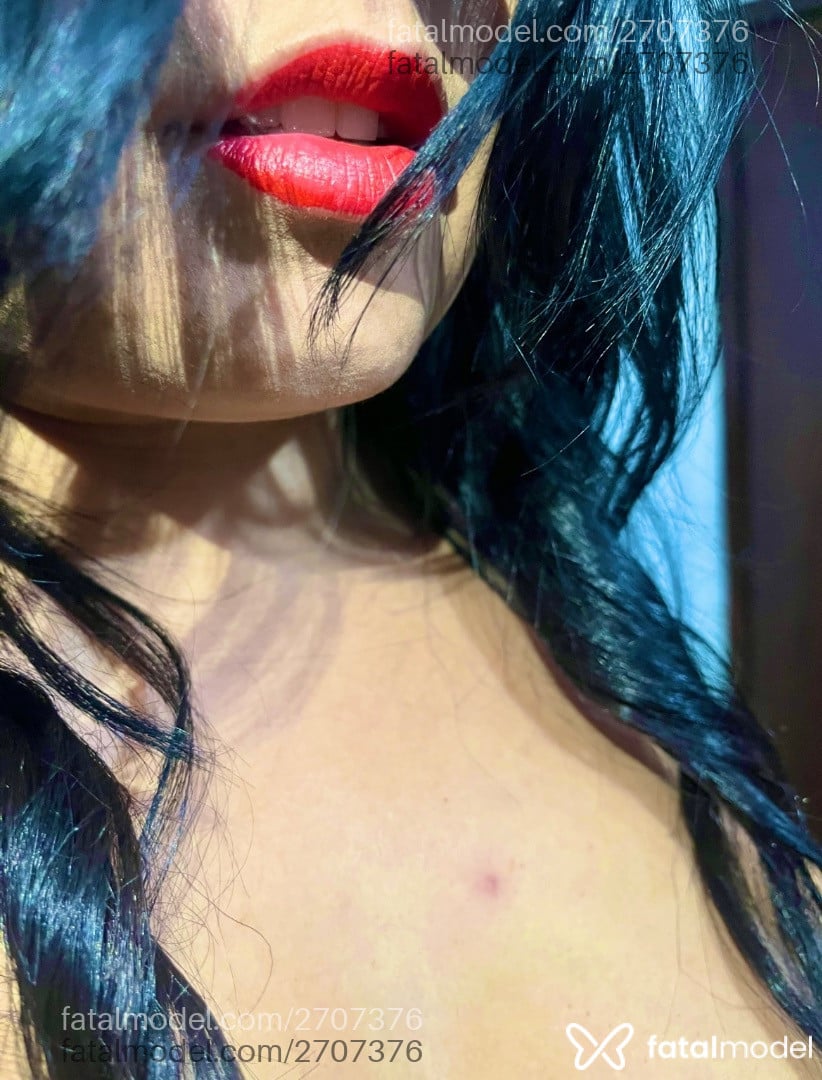 Acompanhante mulher morena (o) de olhos pretos em Camaçari Acompanhante mulher morena (o) de olhos pretos em Camaçari - Sofia