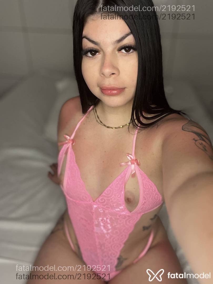 Acompanhante mulher morena (o) de olhos castanhos - Brenda Bueno