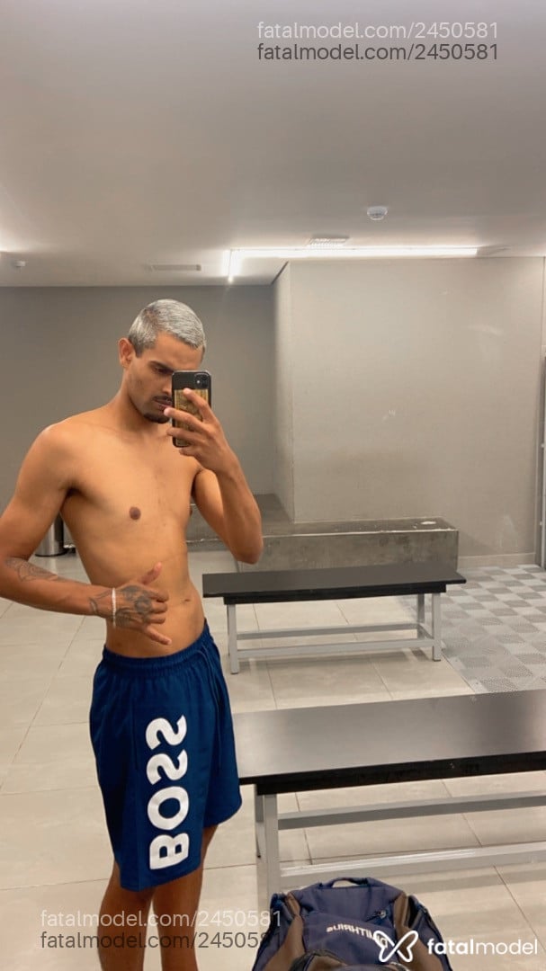 Acompanhante homem morena (o) de olhos castanhos em São Paulo Acompanhante homem morena (o) de olhos castanhos em São Paulo - Dimithrius