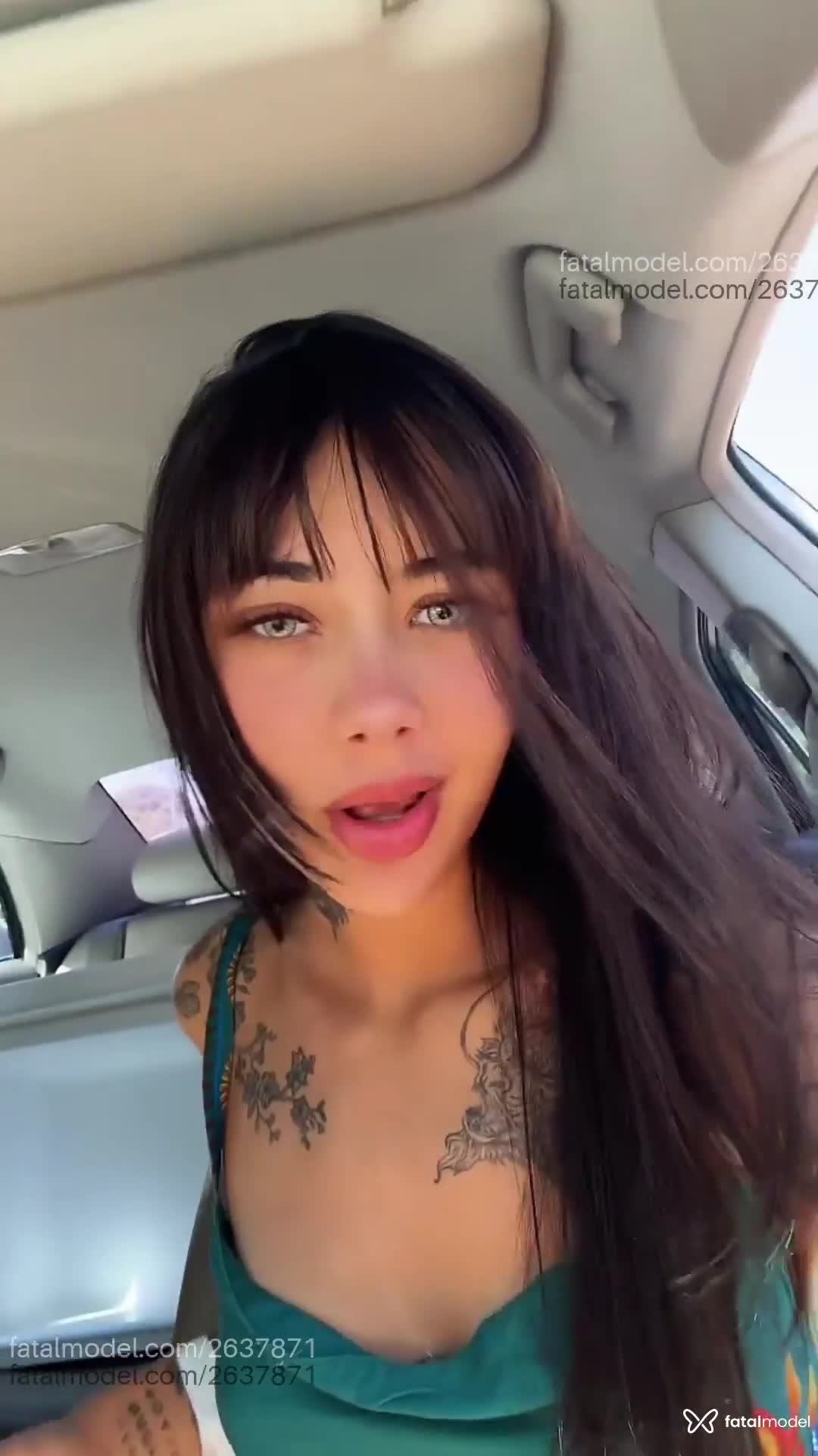 Acompanhante mulher morena (o) de olhos azuis em Virtual - Lizzie Novak