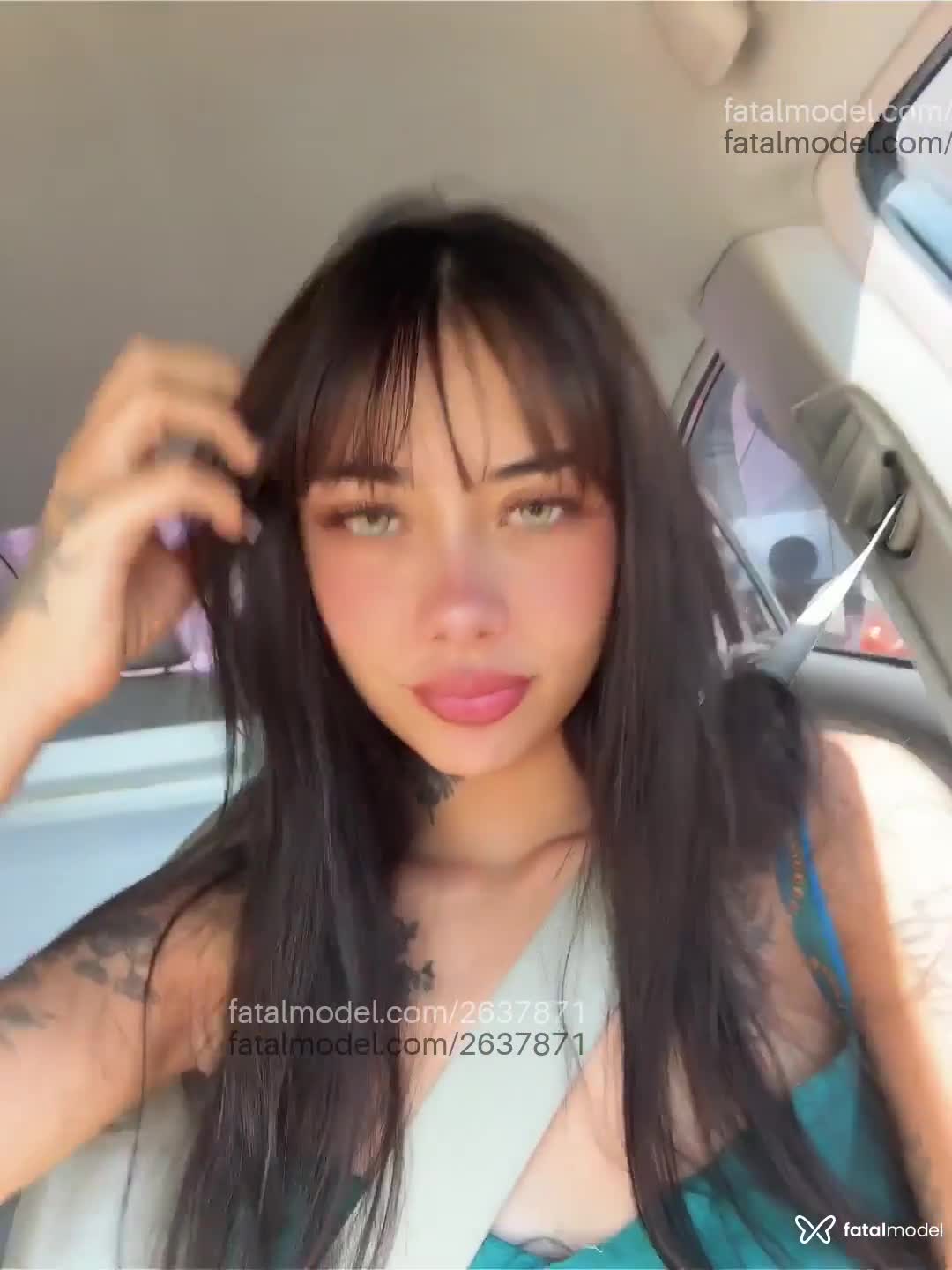 Acompanhante mulher morena (o) de olhos azuis em Virtual - Lizzie Novak